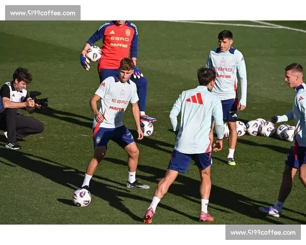 埃尔南德斯兄弟：世界杯荆棘路上的兄弟羁绊