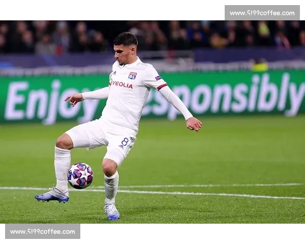 夸安萨体检完成！药厂 3000 万欧签下红军新星，利物浦握 6000 万回购条款